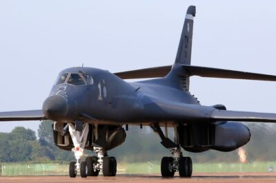 The B-1B Lancer: America’s Supersonic Bomber That Redefined Air Combat with Its Unmatched Speed and Stealth!