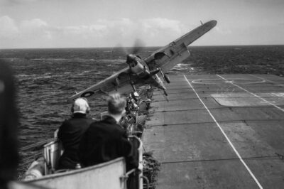 Heart-Stopping Near-Disaster: Fairey Barracuda Barely Misses HMS Vengeance During Australian Exercises—Stunning Moment Pilot Pulls Up at Last Second, Skimming Carrier’s Island in Daring ‘Go-Around’ Maneuver Before Nailing a Perfect Landing!